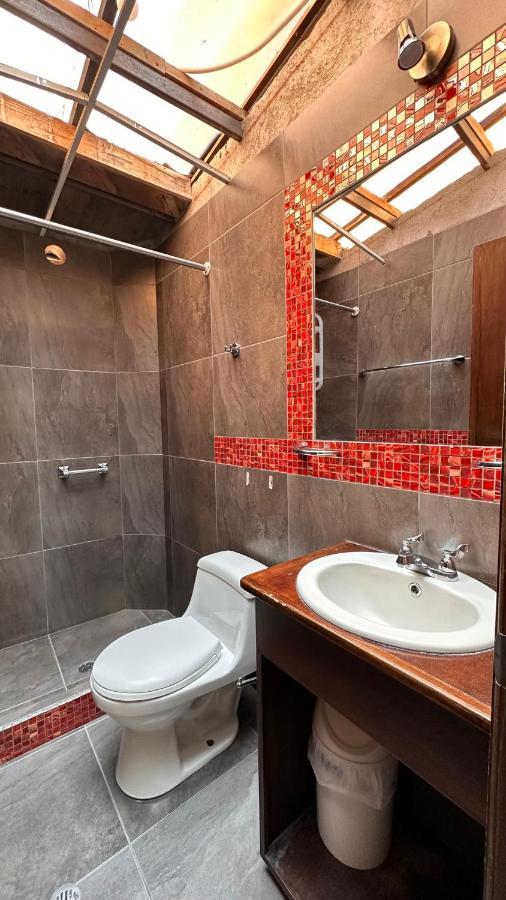 Campus Residencias Bed & Breakfast Quito Bagian luar foto