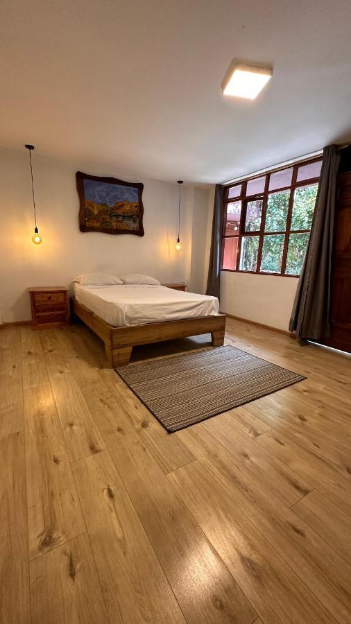 Campus Residencias Bed & Breakfast Quito Bagian luar foto