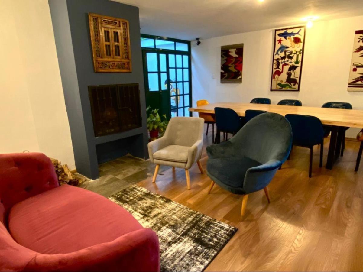 Campus Residencias Bed & Breakfast Quito Bagian luar foto