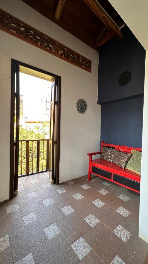Campus Residencias Bed & Breakfast Quito Bagian luar foto